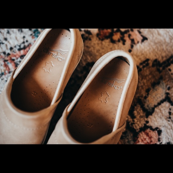 Dansko Volley Hopsack Tan Clogs 37 - Picture 4 of 7